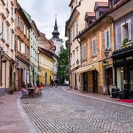 Апартаменты A Precious In